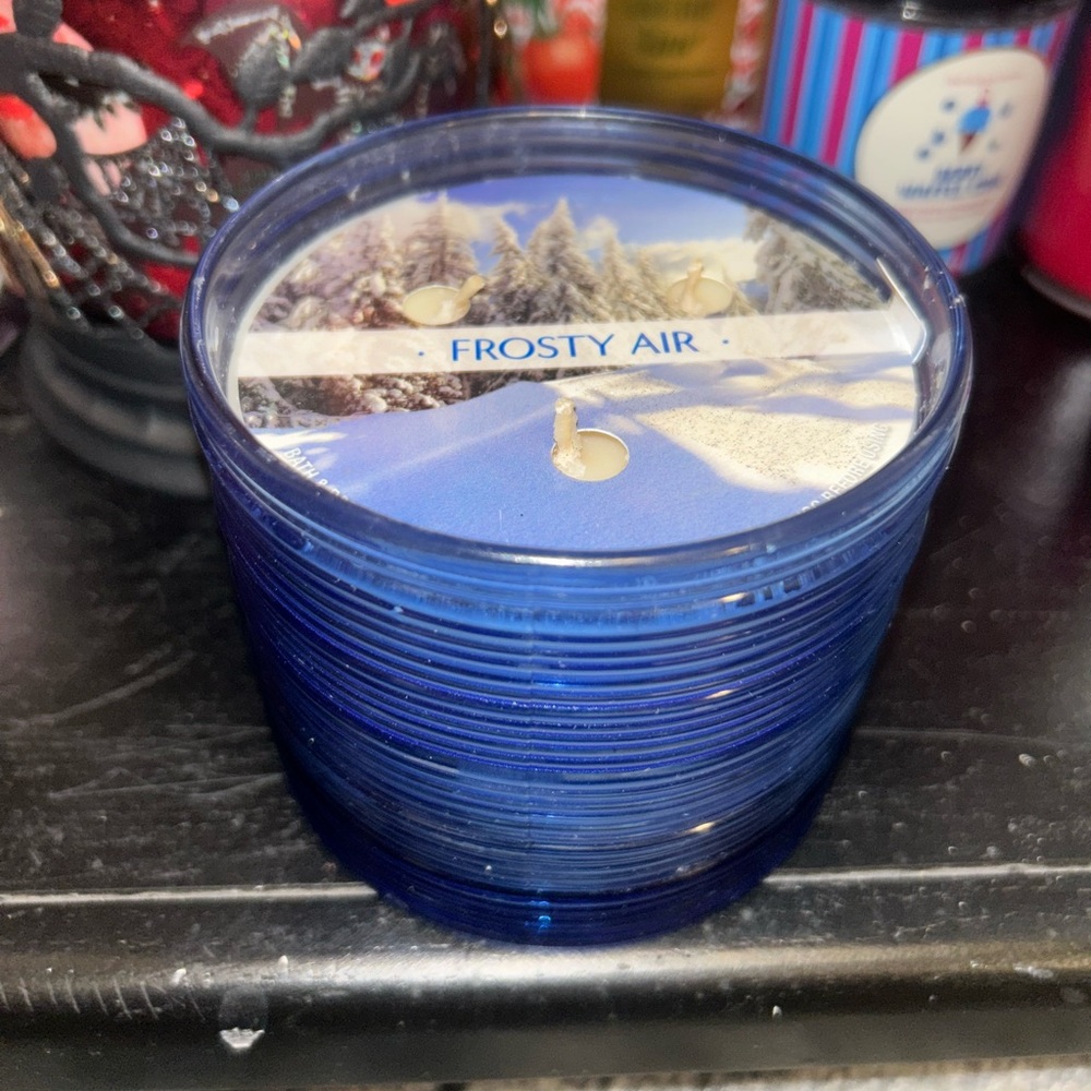 Bath and Body Works Frosty Air Rare HTF Ribbed 3 Wick Candle
